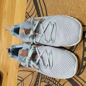 9.5 Under Armour UA HOVR SLK EVO new